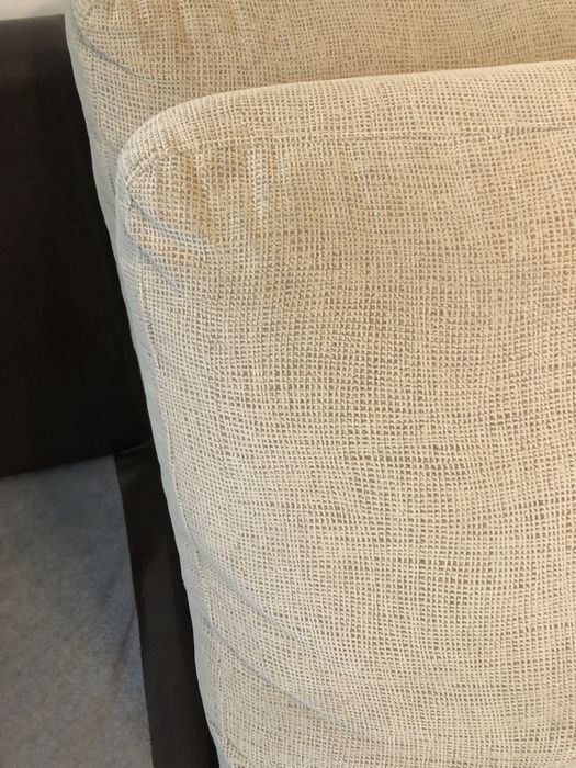 Sofá com chaise longue