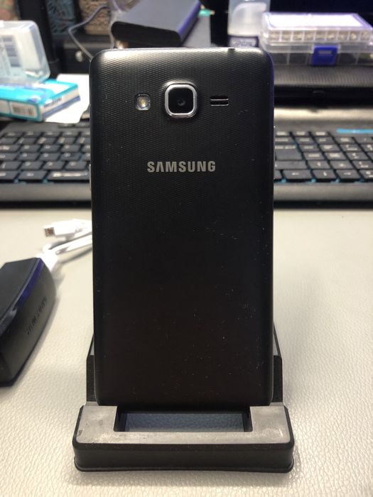 Телефон Samsung J2 Prime 1.5 озу 8 памʼяті +32 Gb карта