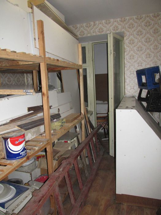 Продам приміщення під магазин, салон краси та ін. по вул. Коновальця