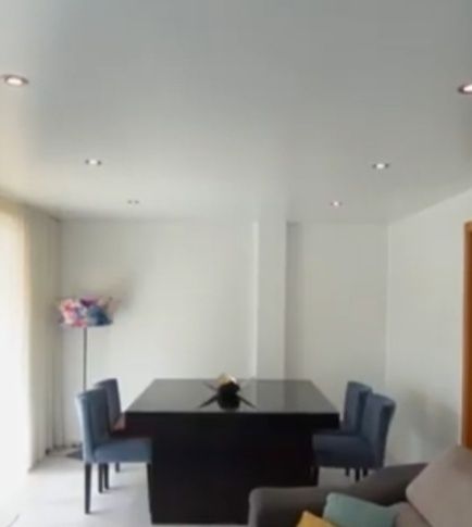 Conjunto sala jantar – Aparador + mesa extensível + 4 cadeiras (Paços
