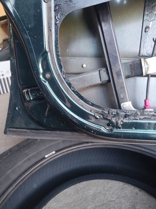 Sprzedam drzwi BMW e39