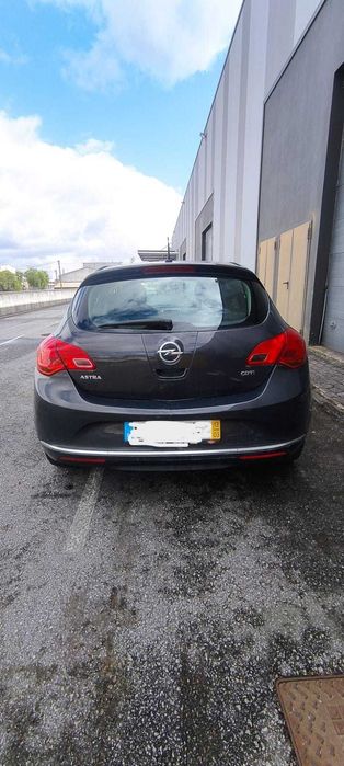 Opeal astra j disel 1.7 2013