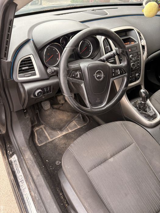 Opel astra j 1.3