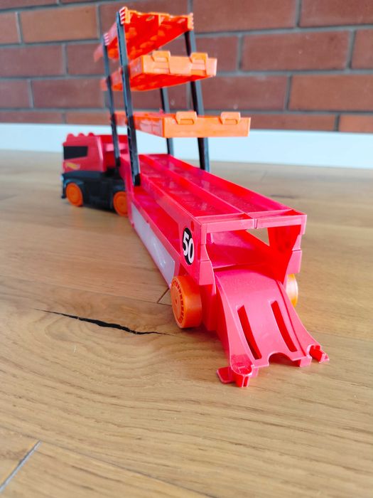 Ciężarówka Hotwheels