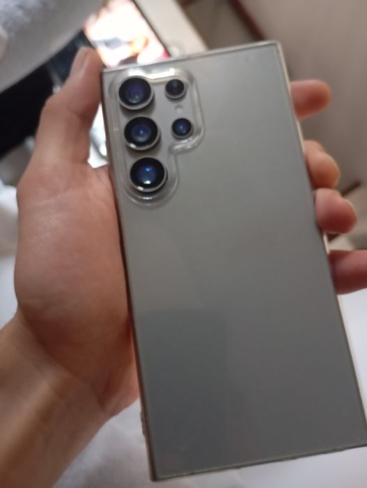 Samsung s24 R eplica