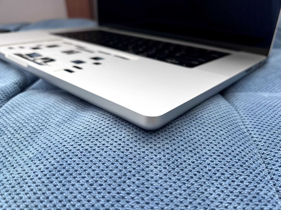 Розбірка MacBook 16 Pro 2021 A2485 Silver Space Gray