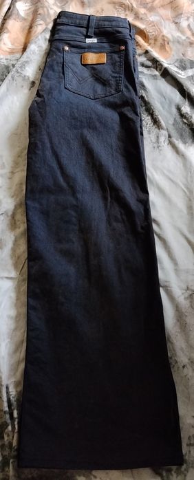 джинси Wrangler  (наш 44-46)з ефектом м'якого бархату