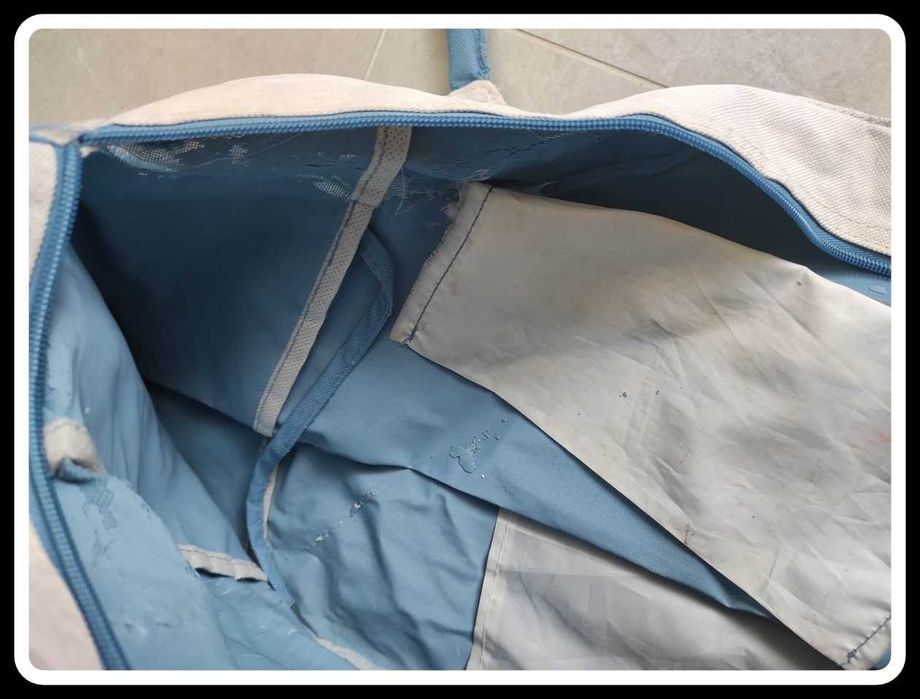 Zestaw toreb: torba podróżna x2, saszetka nerka, słuchawki