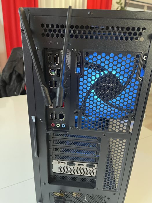 Kompiter gamingowy RTX; AMD; ddr5; chlodzenie wodne!