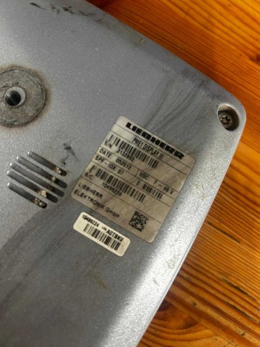 Wyświetlacz LIEBHERR 916 - uszkodzony- nie wgrywa się program do końca