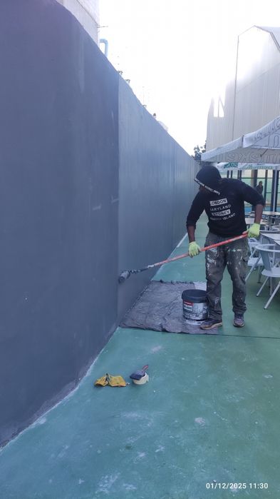 Remodelação. Pintura canalização elétrica