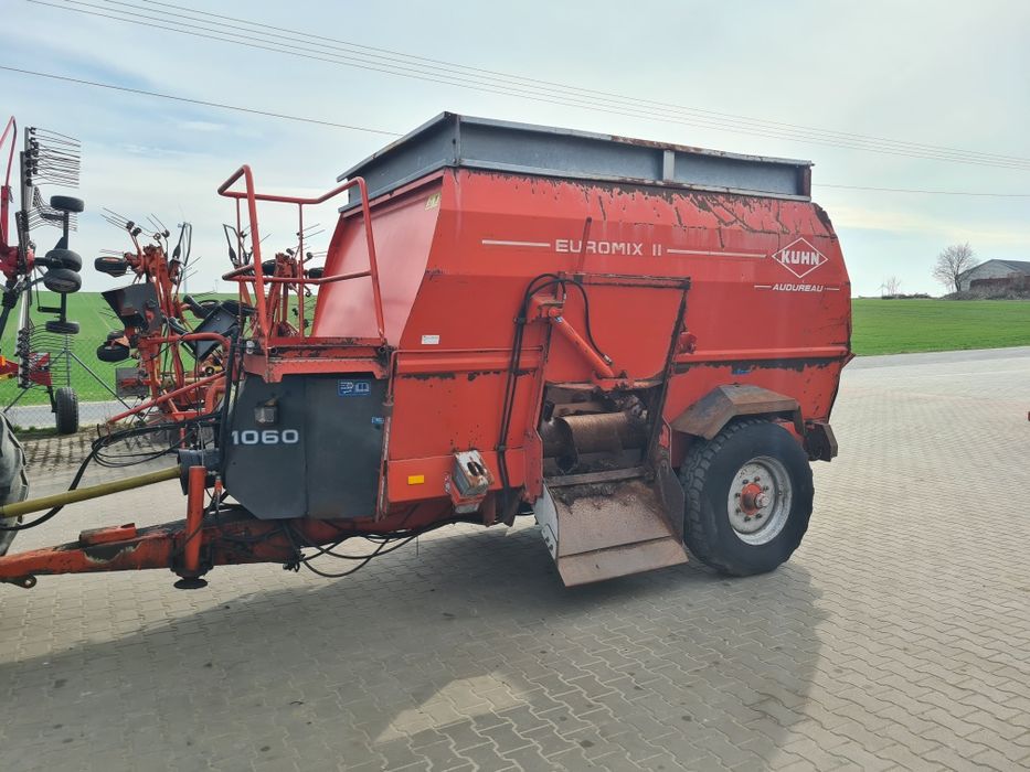 Paszowóz kuhn euromix II 1060 sano/trioliet/strautmann