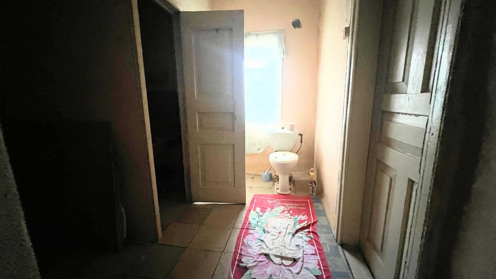 Будинок ПІД ЗНЕСЕННЯ та 25 соток у с.Княжичі 7 км до Києва