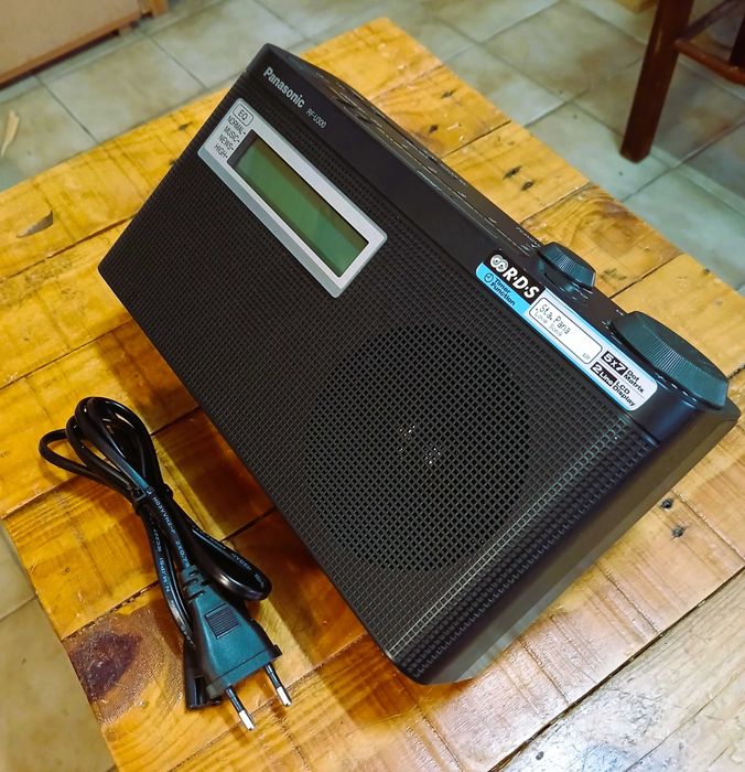 Rádio Panasonic Modelo RF-U300