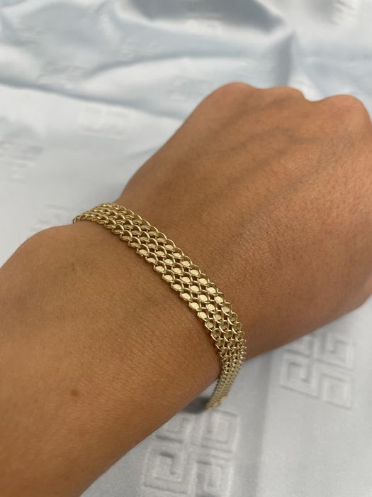 Bismarc. Złota diamentowana bransoletka