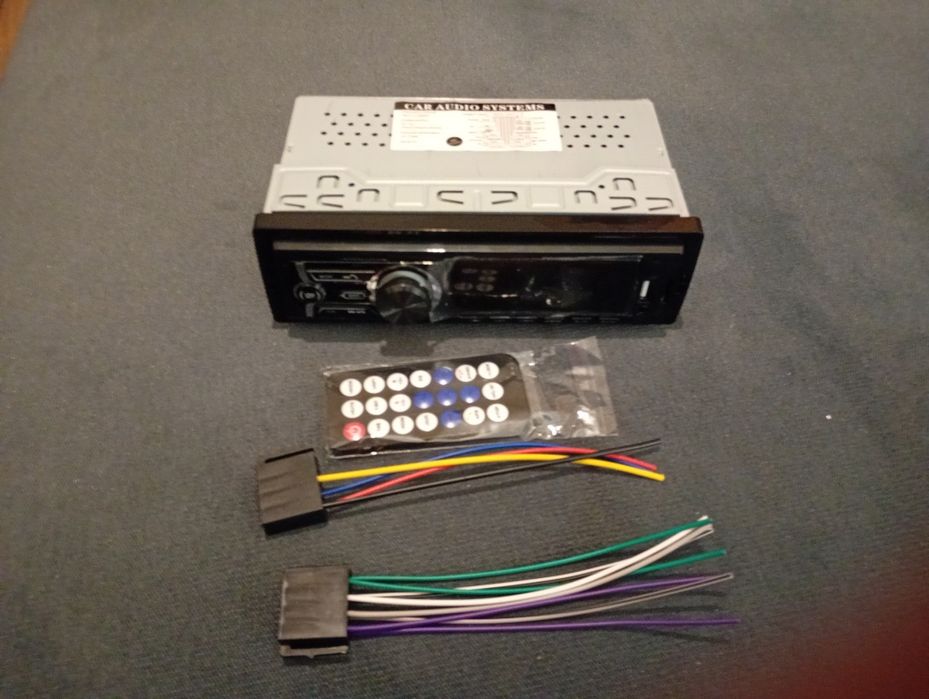 Sprzedam RADIO SAMOCHODOWE 1-DIN bluetooth usb sd aux mp3 mikrofon pil