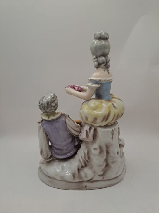 Статуетка. Статуэтка. Дама. Кавалер.