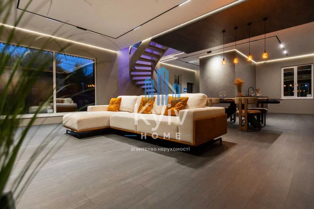 Продаж/ Новий Будинок 167 м2 / вул. Алімпія Галіка/ Славутич/ Київ