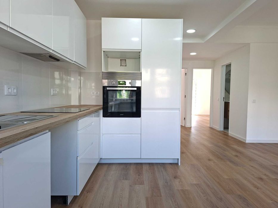 Apartamento T2 totalmente remodelado a 3 min. a pé da estação de Mem Martins