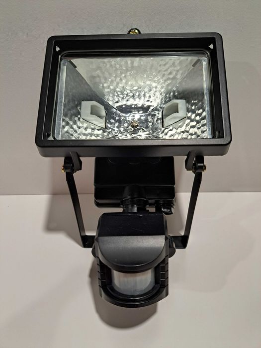TOP TOOLS Lampa halogenowa zewnętrzna z czujnikiem ruchu 150W żarówka