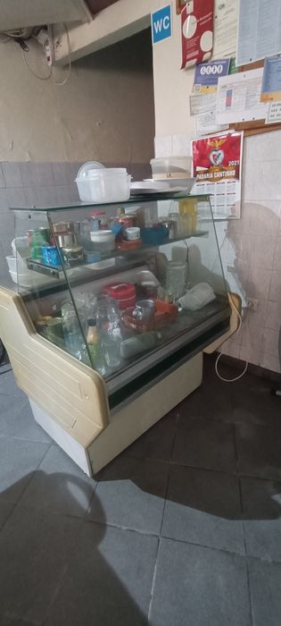 Vitrine de sumos com frigorífico