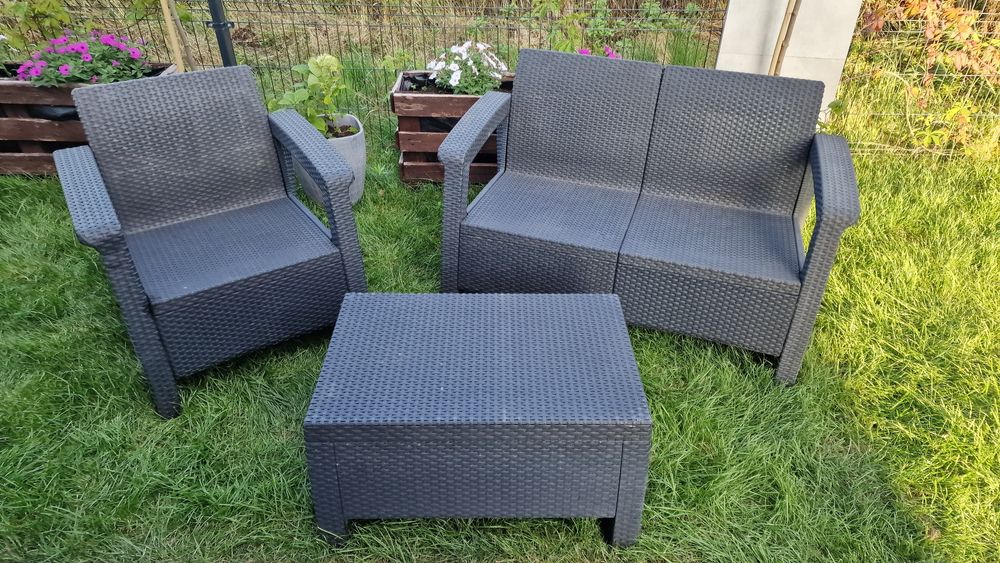 Meble ogrodowe 2 + 1 stolik