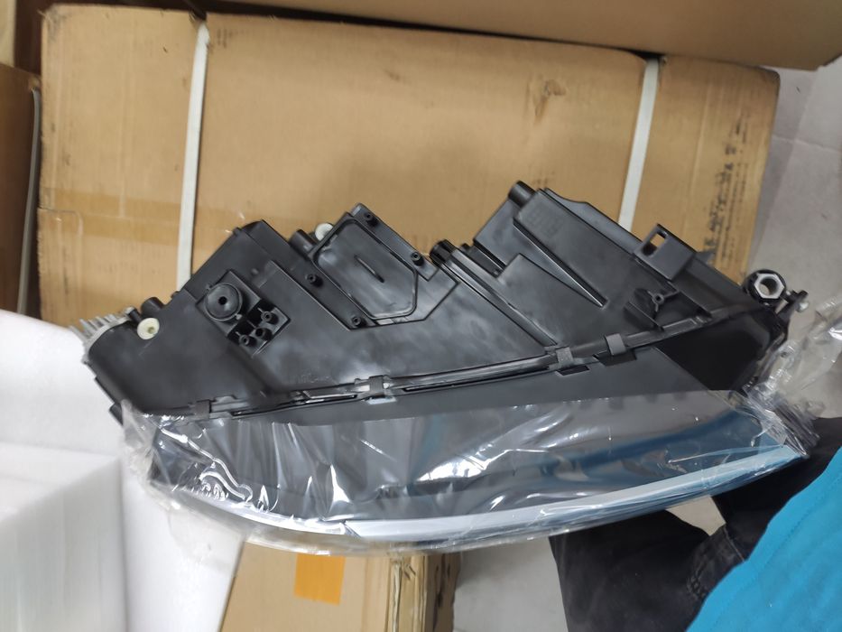 Оптика фари для Volkswagen Tiguan 5NA 5NB II Тігуан 2017-2021