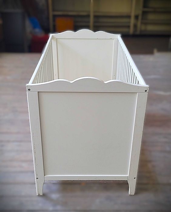 Berço modelo IKEA - Branco