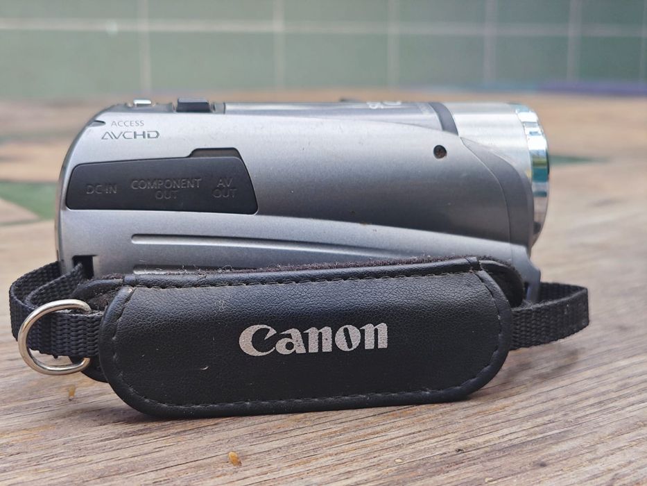 Камера Canon LEGRIA HFR 205