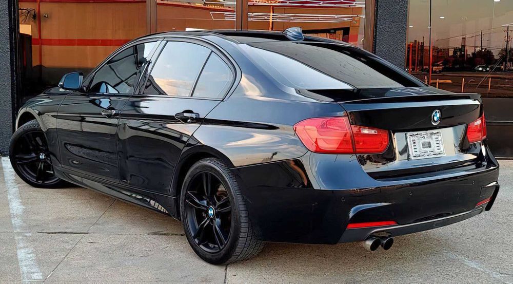 BMW 3 Series 328i      2015