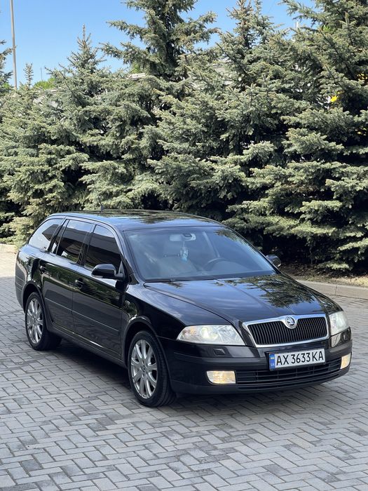 Skoda Octavia A5 2.0 бенз Автомат Laurin Klement