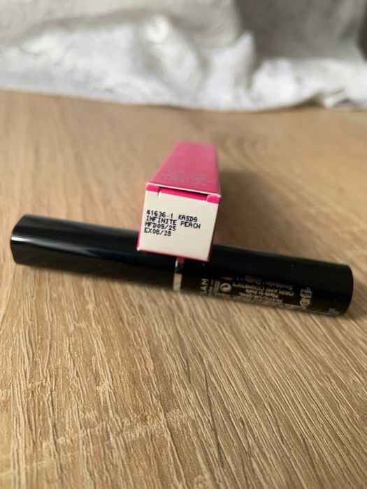 Matowa pomadka Infinite Peach Oriflame nowa szybka wysyłka