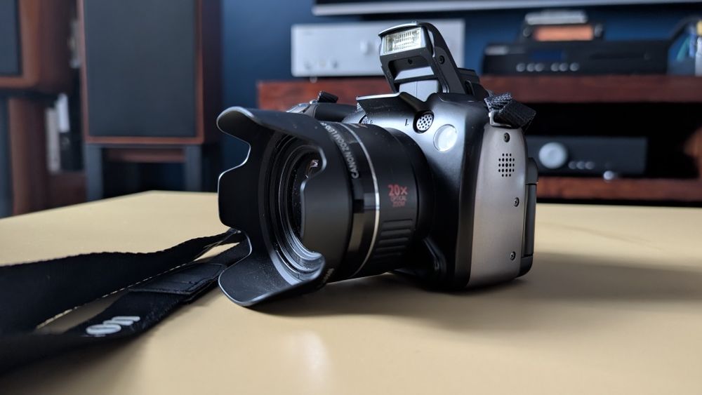 Canon PowerShot SX20 IS – Superzoom z obiektywem 20x i obrotowym ekranem!