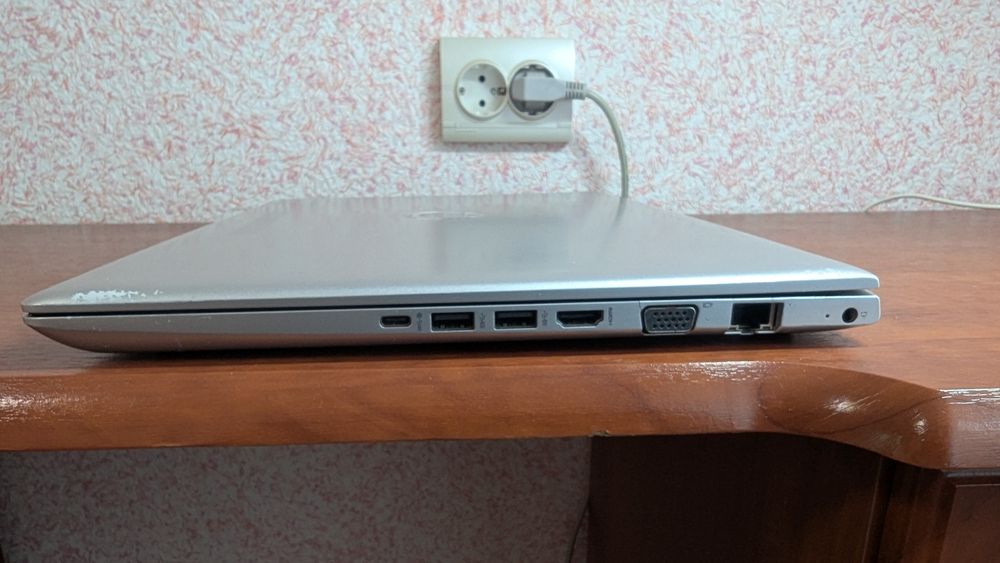 HP ProBook 450 G5 /15,5"/i3-8130U 3,4ГГц/8GB-DDR4/SSD-256