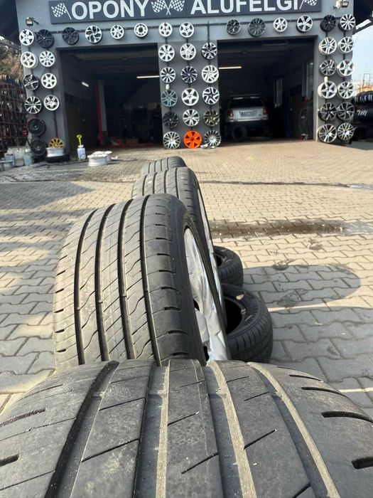 Felgi stalowe z kołpakami 17" 5x115 7j et44 225/50/17 z 2019 r.