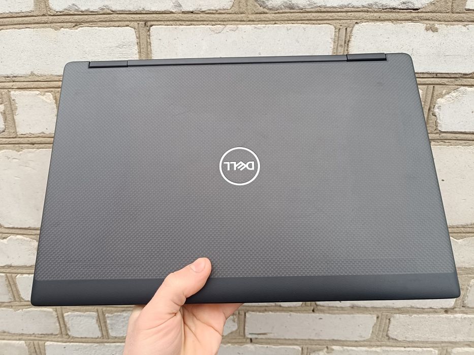 з Face ID 6 ядер, Ігровий ноутбук DELL (Xeon/32/512/P3200 6GB)