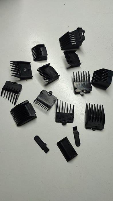 Caixa para barbeiro com pentes