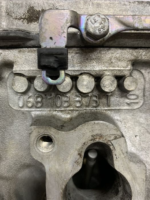 ГБЦ головка 1.6 AKL AHL AEH двигатель разборка Skoda Jetta Golf тур