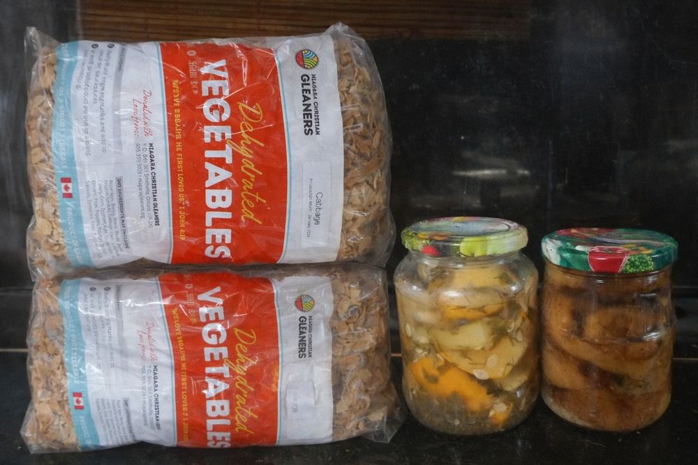 Обмін консервації та іншого