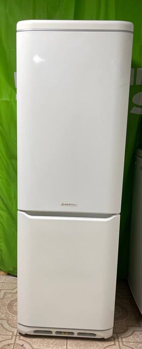 Холодильник б/в Ariston   двух камерний  висота 180 см mod.RD180