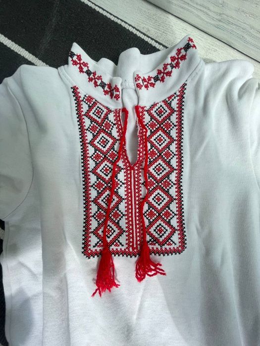 Вишиванка дитчча