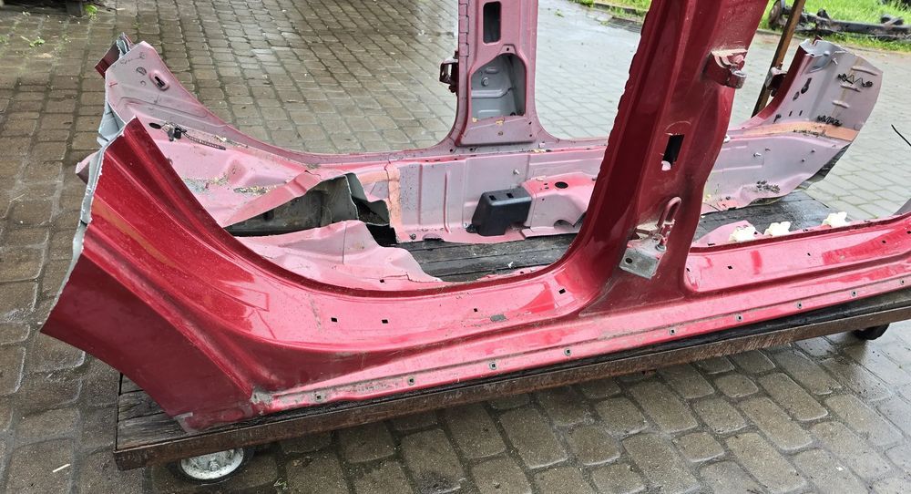 próg słupek prawy seat exeo 2.0 tdi sedan