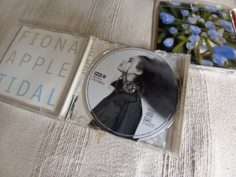 Dois cds de Fiona Apple originais em perfeito estado