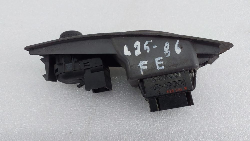 Comando / botão / interruptor vidros frente esquerdo RENAULT Megane I
