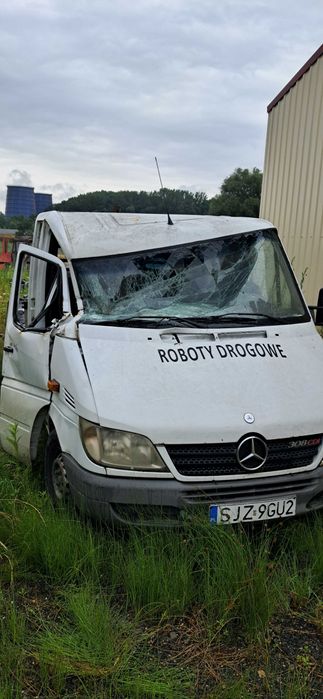 Mercedes Benz 210 + Mercedes Sprinter 308CDi NA CZĘŚCI