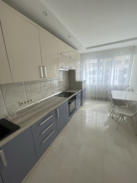 Продаж ЖК Аквамарин пр. Берестейський 131-а 2 к кв. площа 81,2 м