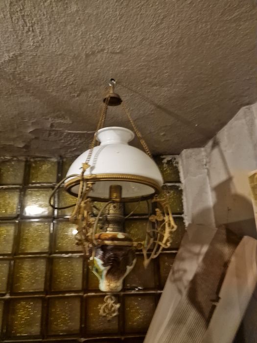 Monumentalna Antyczna Lampa Pałacowa z Majoliki – Unikalny Zabytek