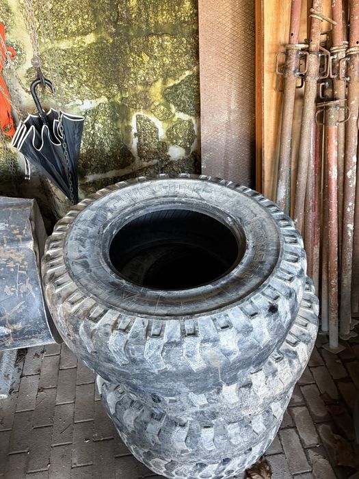 Peneus Michelin 335/80 R20