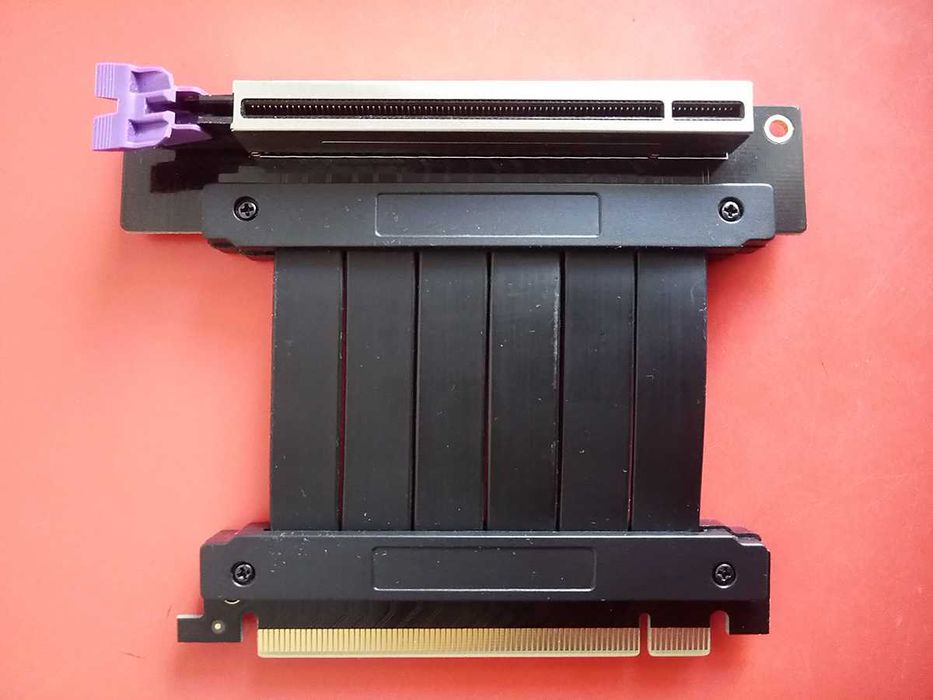 Райзер Cooler Master та MSI Aegis Ti3