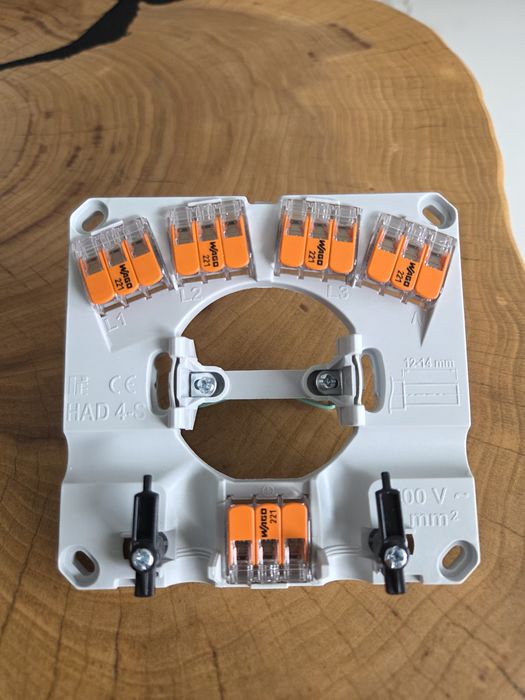 Puszka AGD natynkowa 400V  4mm2